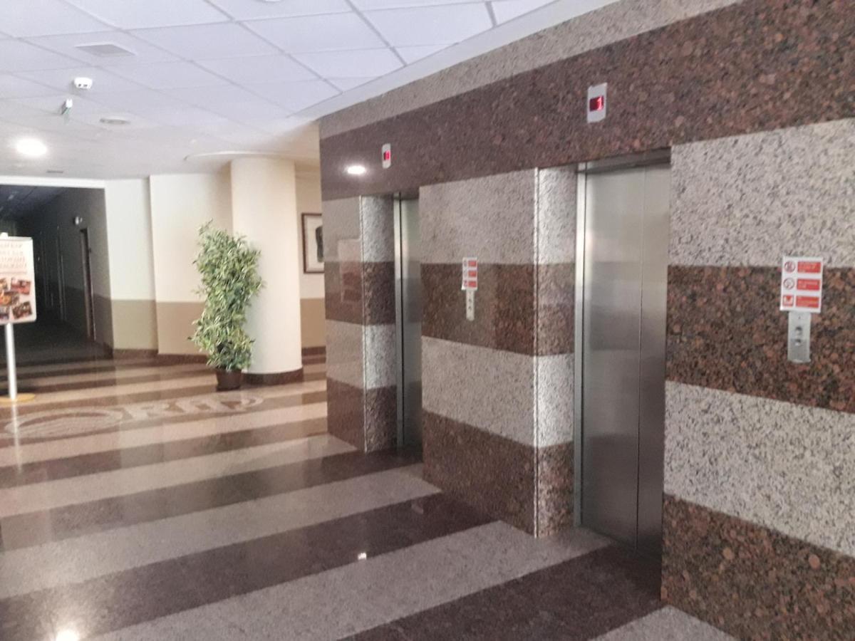 בורובץ Flora Hotel Studio מראה חיצוני תמונה
